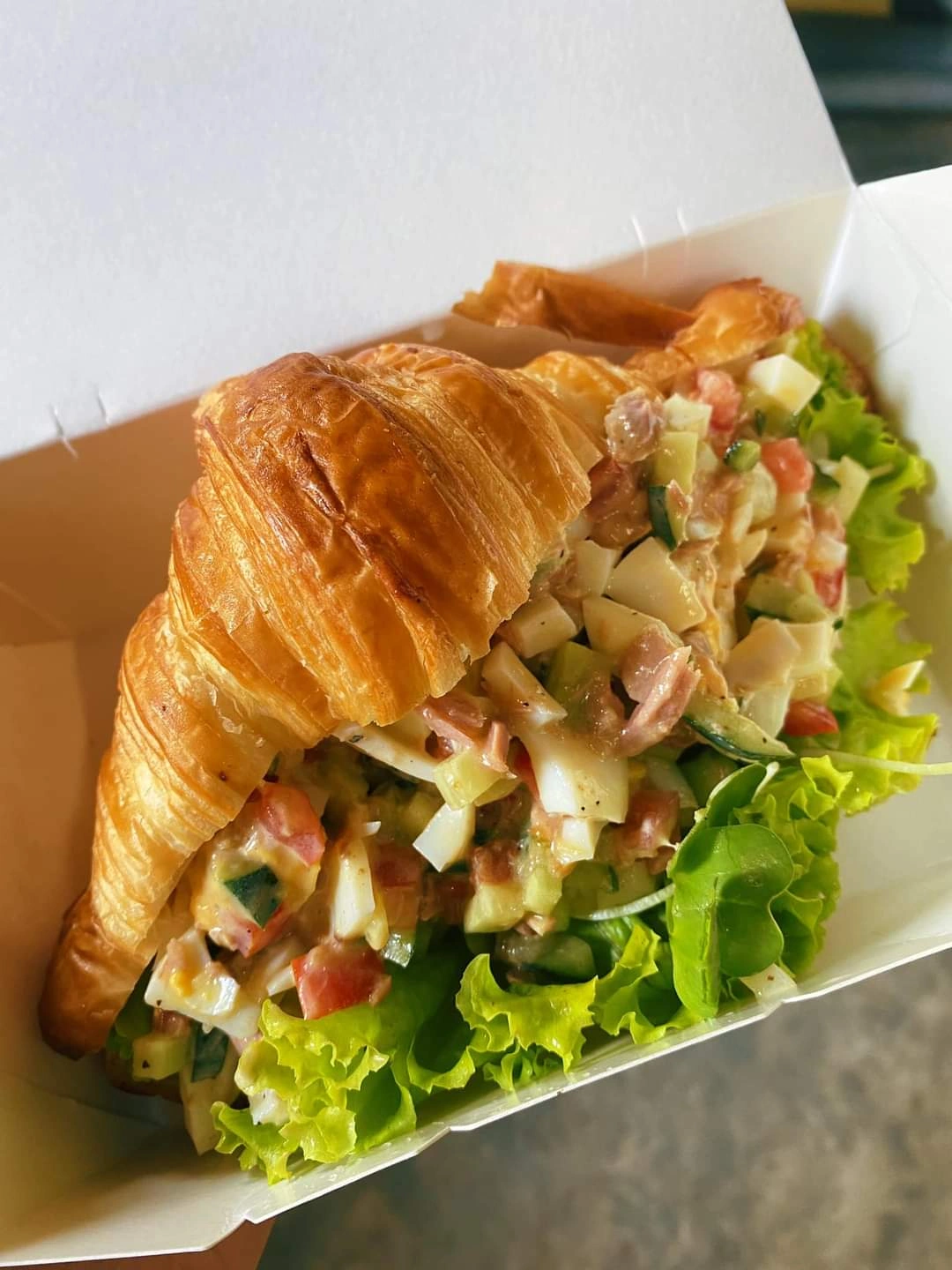 Bánh Sừng Trâu Cá Ngừ