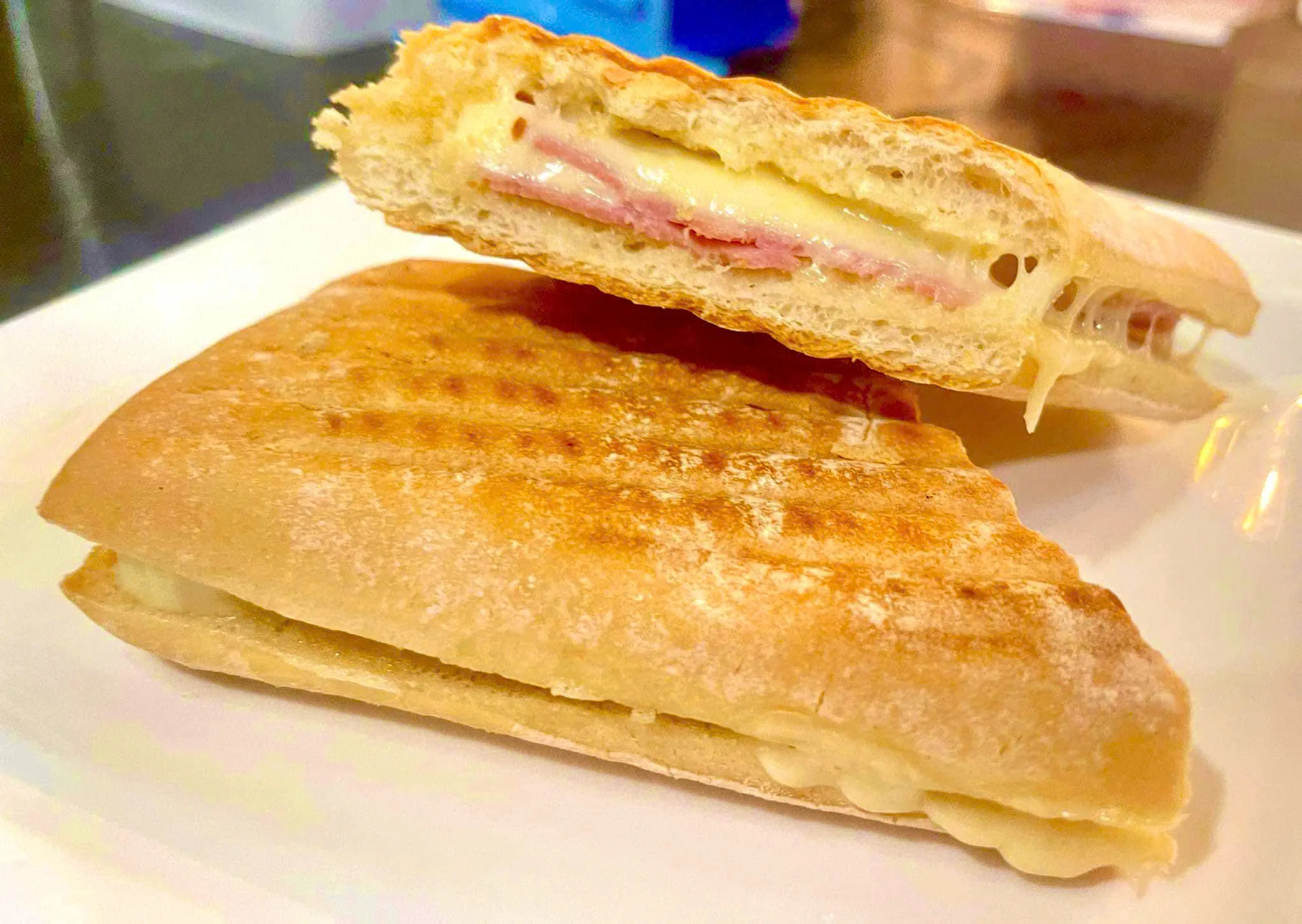 Panini Thịt Nguội Kèm Phô Mai